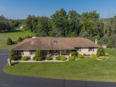 61 Grayrock Rd, Clinton, NJ, 08809