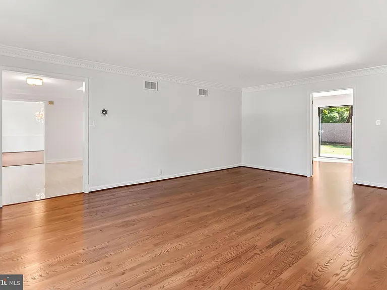 6294 Dunaway Ct — Photo 10