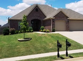 5904 S 67th St, Cave Springs, AR 72718