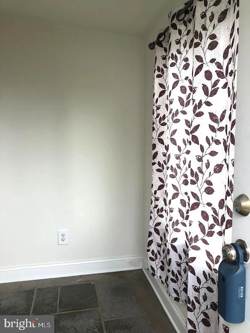 1 bed, 1564 sqft, $1,600 — Photo 3