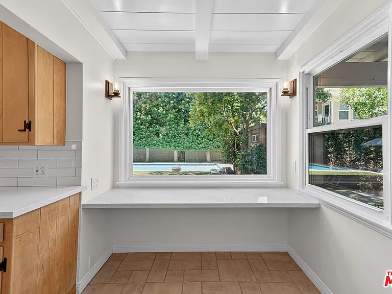 21309 Ibanez Ave — Photo 17