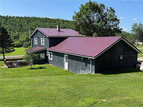 4th image of 3780 Baker Valley Rd
