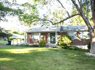 560 Reading Rd, Christiansburg, VA 24073