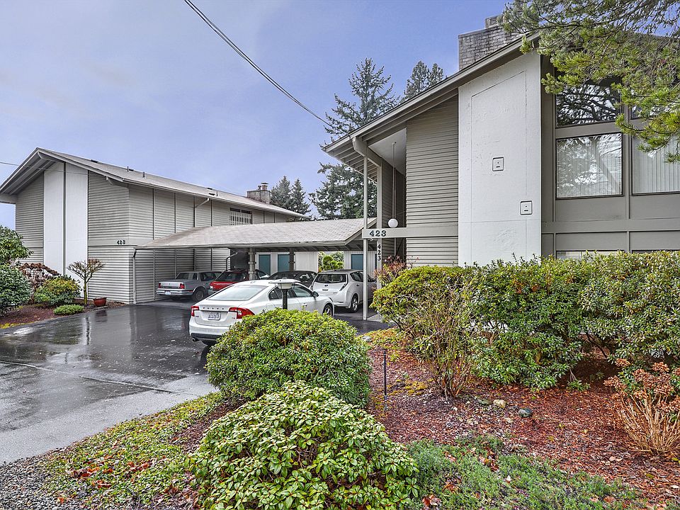 1st image of 423 99th Ave NE APT 3