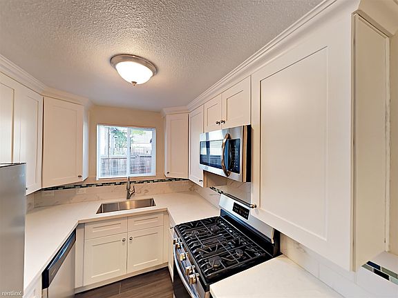 2nd image of 277 Willow Ave