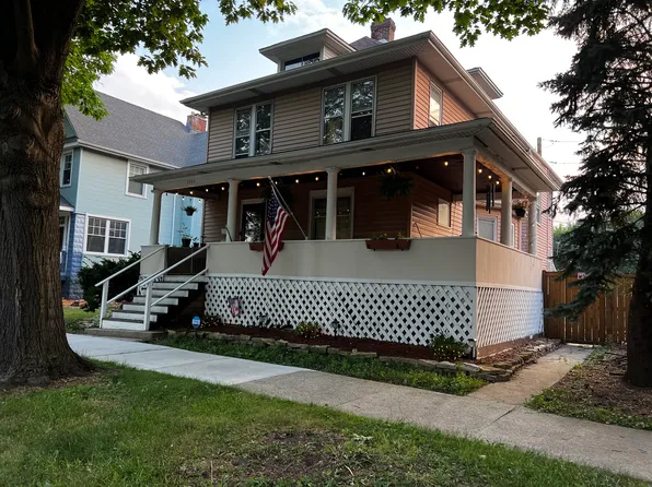 3533 Grand Blvd, Brookfield, IL 60513