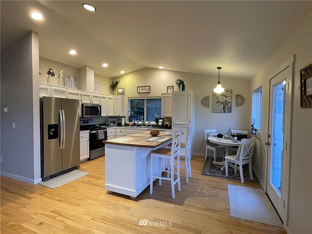 Oak Harbor, WA 98277