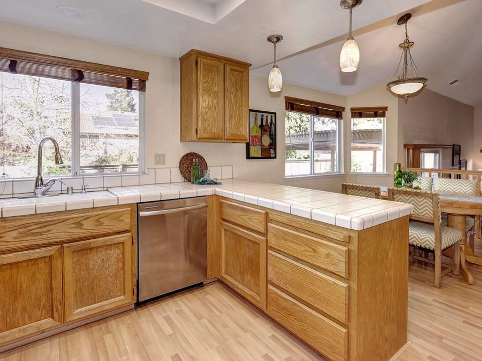 2nd image of 5407 Casa Grande Ave