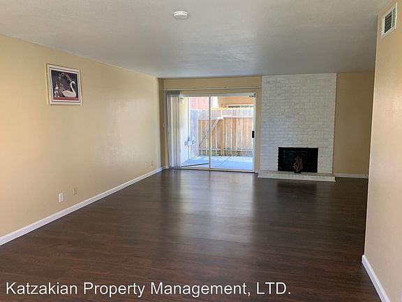 5th image of 2420 Oxford Way #E13