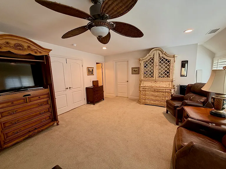 16397 Forest Hills Ln — Photo 18