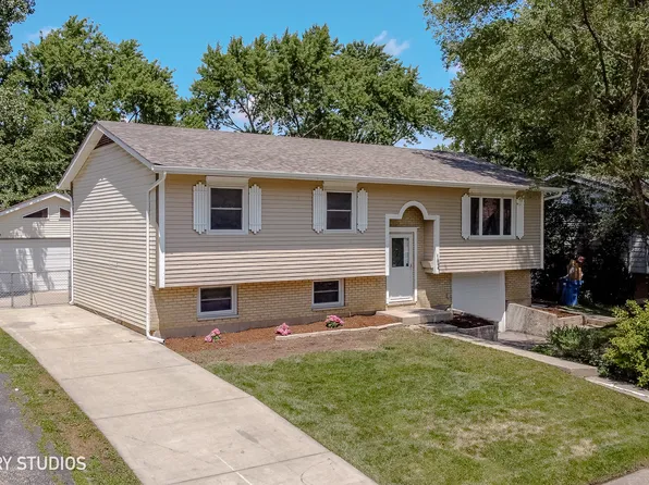 1521 Birch Ave, Hanover Park, IL 60133