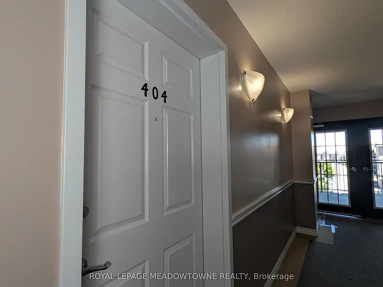 1350 Main St E #404 — Photo 3
