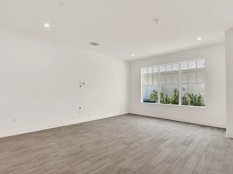 7808 SW Cline St — Photo 18