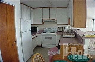 5th image of 909 N Carolina Beach Unit 3b Avenue #3B