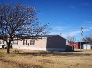 201 4th St, Covington, OK 73730