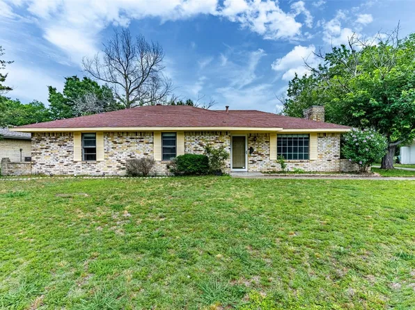 10303 Oak Creek Dr, Greenville, TX 75402