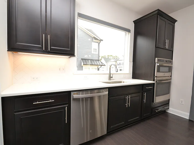 820 Grafton Peak Ln — Photo 23