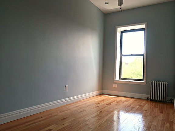 4th image of 55 Halsey St APT 5