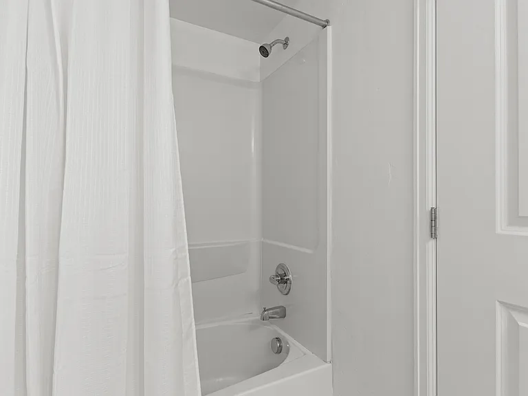 Bathroom #2 | Tub/Shower Combo