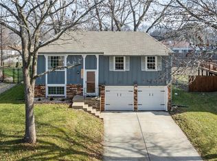 12721 S Raintree Dr, Olathe, KS 66062
