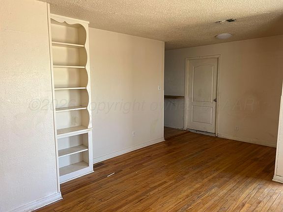 4th image of 1613 Martin Rd