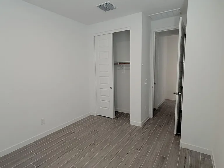 1150 E Armstrong Way — Photo 5