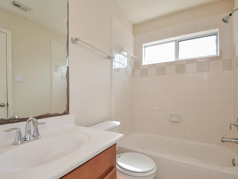5218 Lacey Oak Meadow Dr — Photo 37