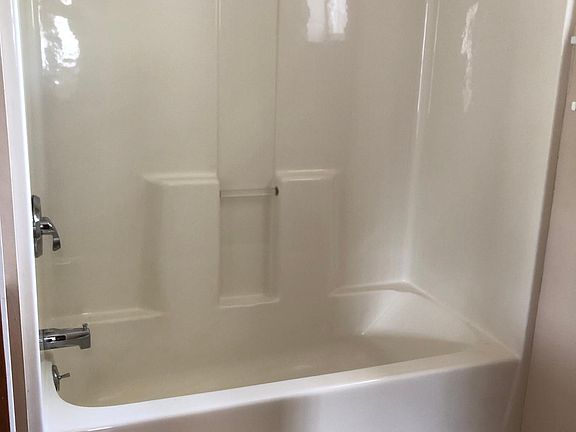 3rd image of 404 McKinley Ave