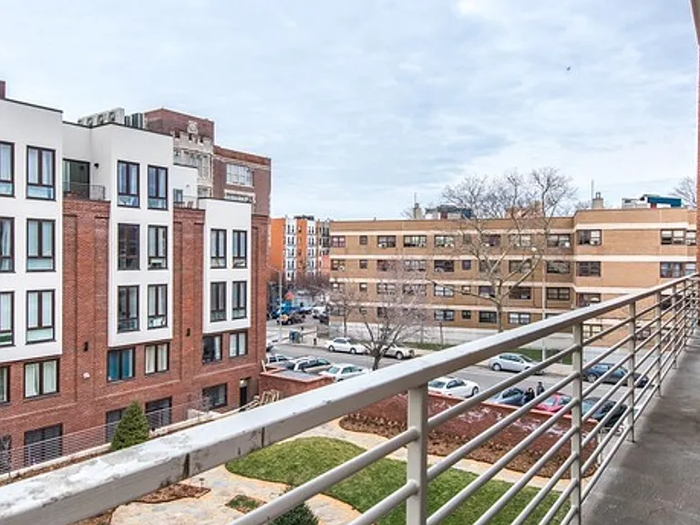 74 Maujer St #2G — Photo 16