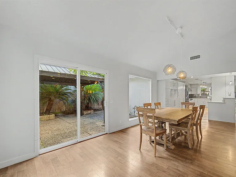 2723 Nottingham St — Photo 11