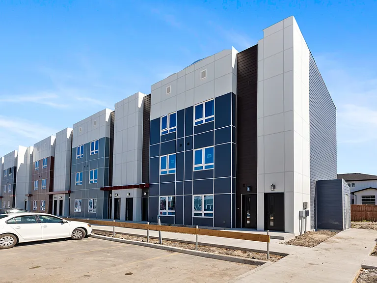 11 Merkel Manza Blvd — Photo 16