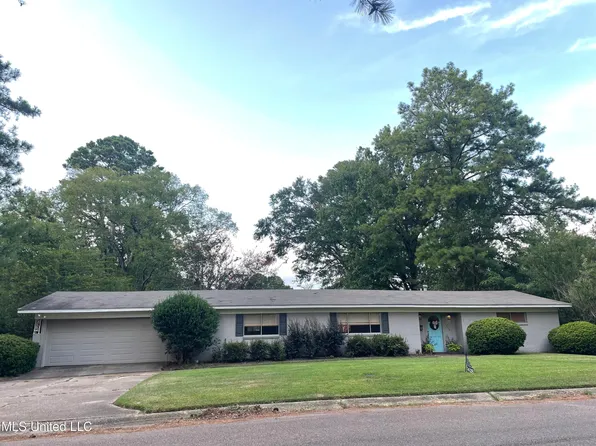 1428 Kimwood Dr, Jackson, MS 39211