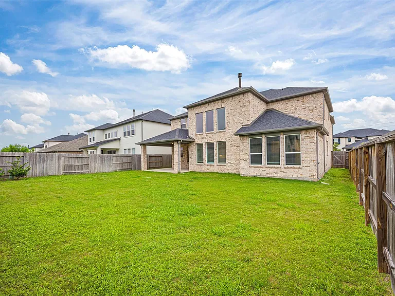 4627 Clear Creek Dr — Photo 17