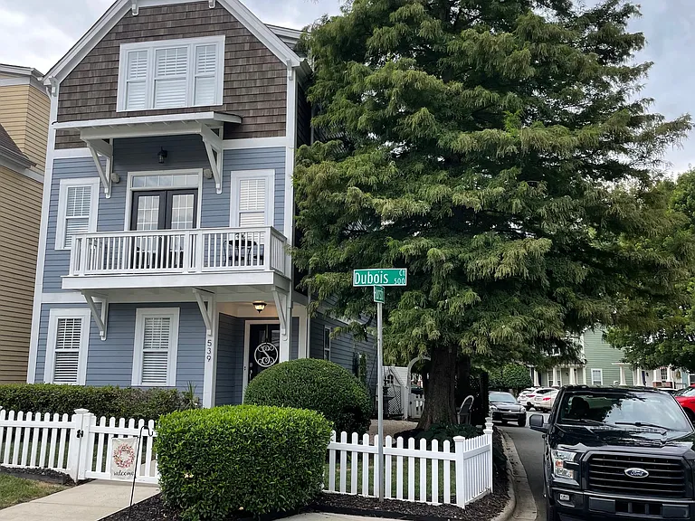 539 Dubois Ct — Photo 19
