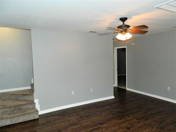 3rd image of 4224 Sonoma Dr