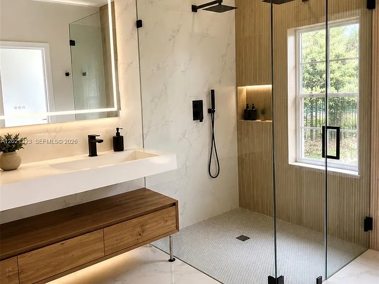 354 Mallard Rd — Photo 4