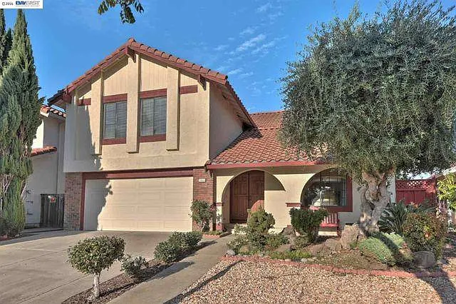 35675 Chaplin Dr — Photo 1