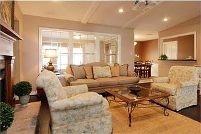 3rd image of 10715 Holly Springs Dr