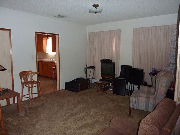 Expansive Dining Room