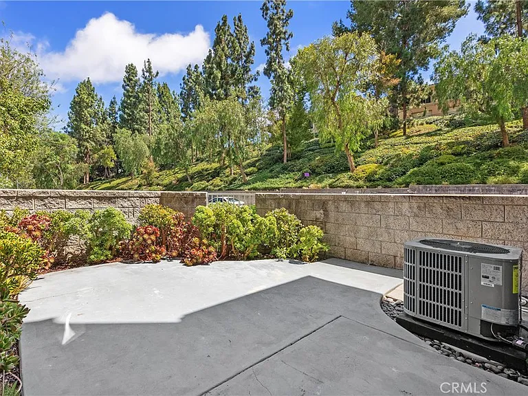 106 Breakers Ln — Photo 31
