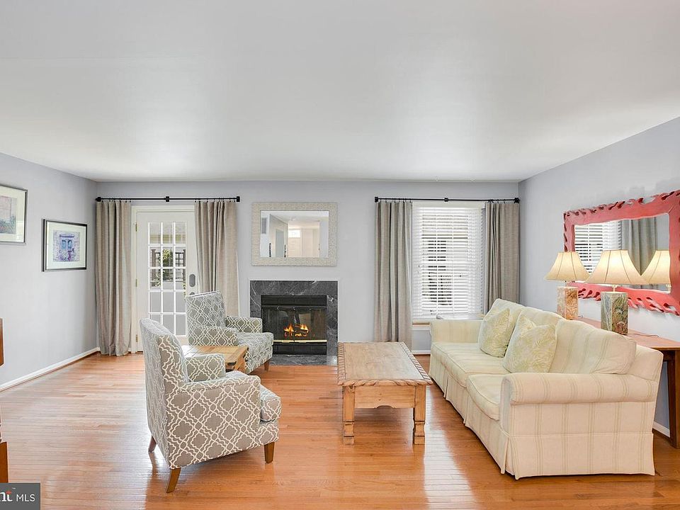 1st image of 20417 Charter Oak Dr