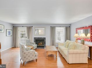 20417 Charter Oak Dr, Ashburn, VA 20147