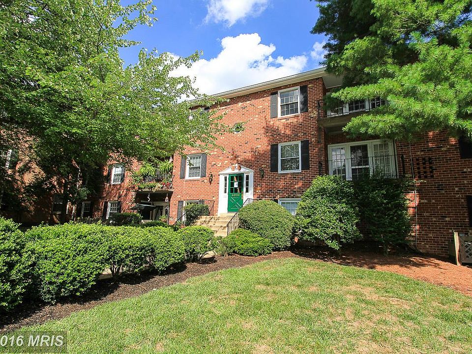 1st image of 3975 Lyndhurst Dr APT 102