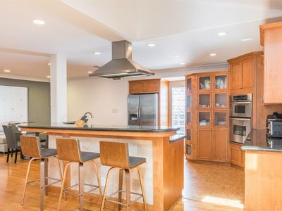 5305 Ventura Canyon Ave, Van Nuys, CA, 91401