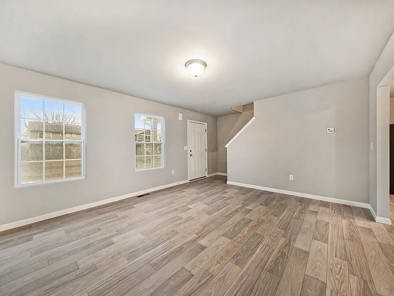 2142 Farm Valley Dr — Photo 5