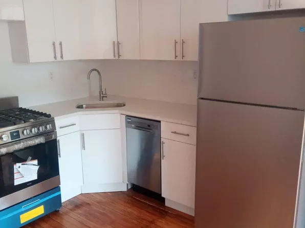 174 Prospect Park West image 1 of 14