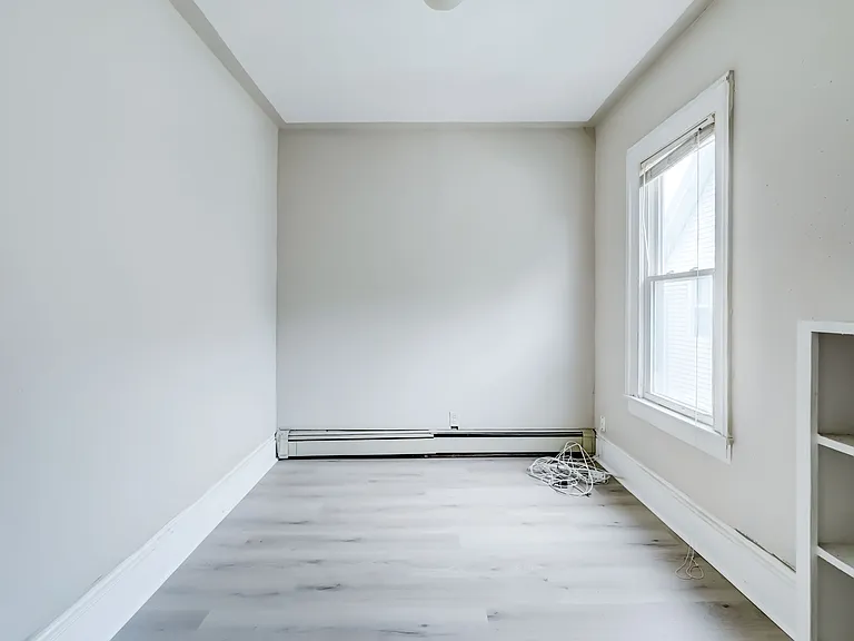 83 Sanford St #2 — Photo 5