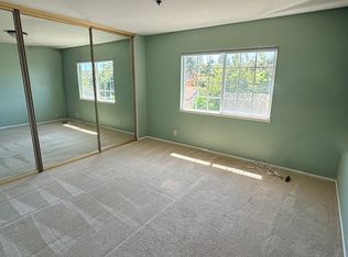 2302 W Flora St, Santa Ana, CA 92704
