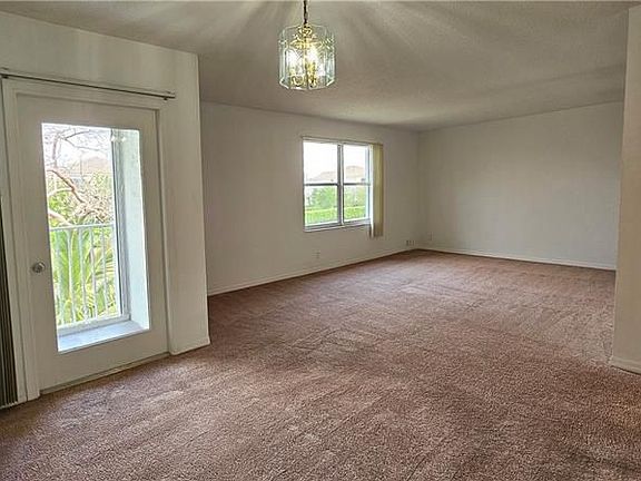 4th image of 9013 NW 38th Dr APT 205