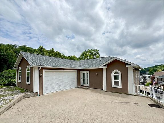 3rd image of 307 Ledgestone Estates Ln